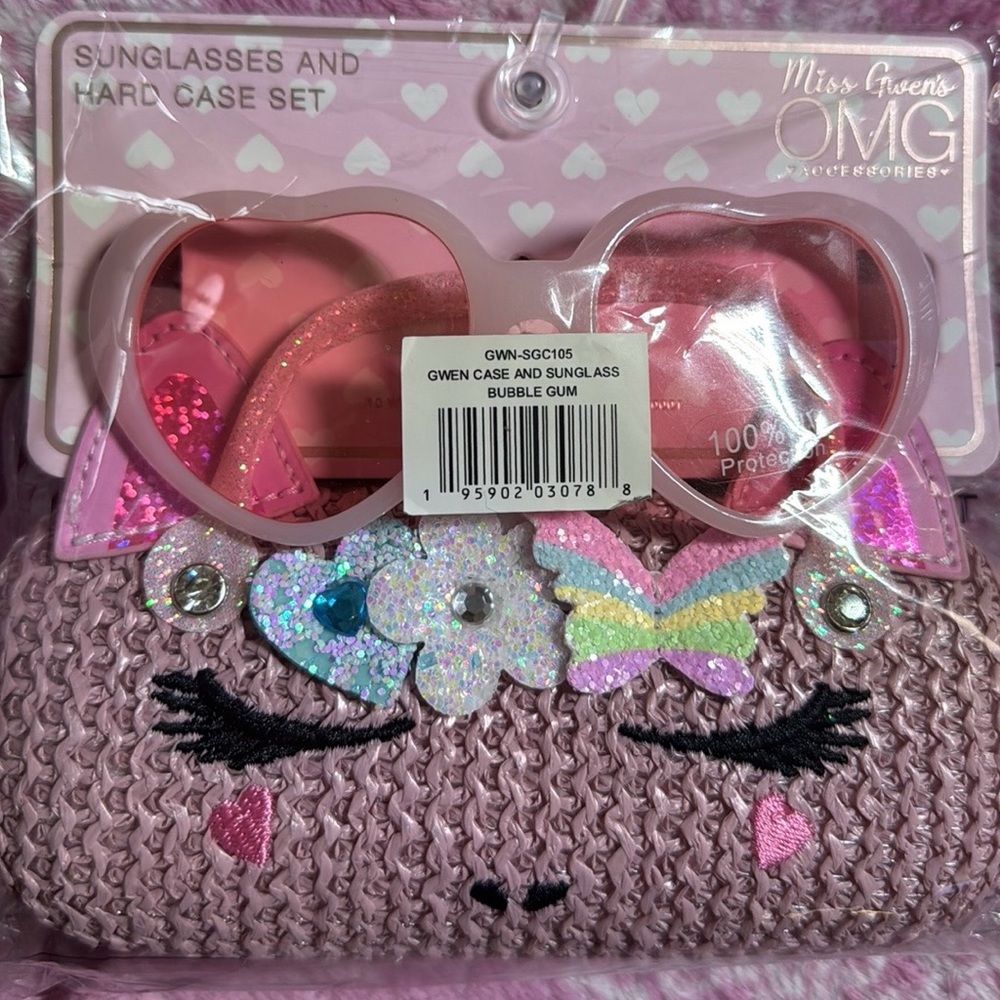 NWT Miss Gwen’s OMG Accessories Sunglasses & Hard Case Unicorn Set with handle.